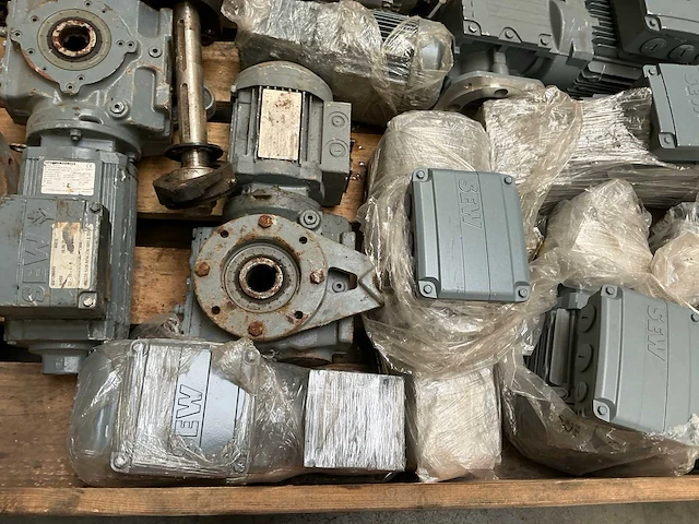 Sew-eurodrive reductiemotor (15x) - afbeelding 7 van  11