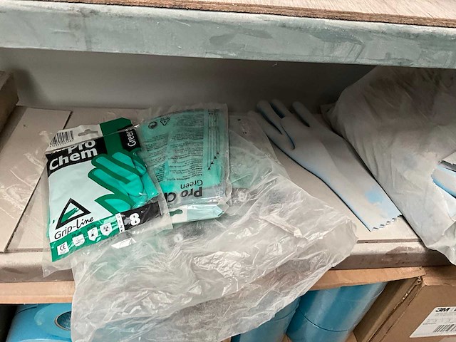 Sgs gereedschapswagen en rek met inhoud, waaronder 3m masking tape - afbeelding 8 van  18