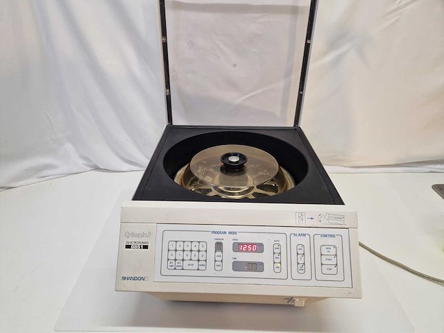 Shandon - cytospin 3 - centrifuge - afbeelding 1 van  4