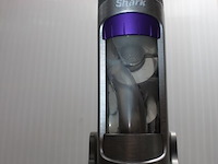 Shark powerdetect clean & empty draadloze stofzuiger - afbeelding 7 van  9