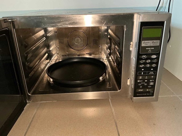 Sharp microgolfoven - afbeelding 3 van  4