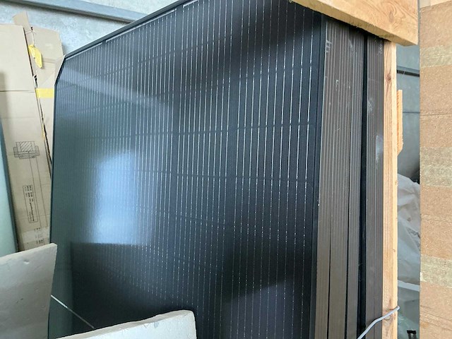 Sharp nu-jc400b zonnepaneel (12x) - afbeelding 2 van  3