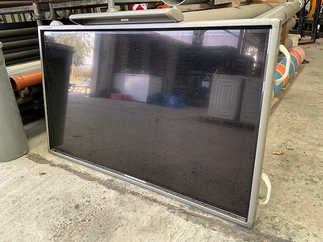 Sharp pn-l702b monitor (2x) - afbeelding 1 van  10