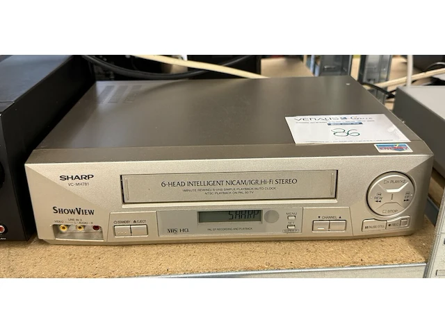 Sharp stereo - afbeelding 1 van  2