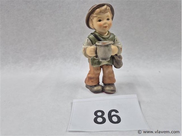 Shepherd with milkjug - afbeelding 1 van  3