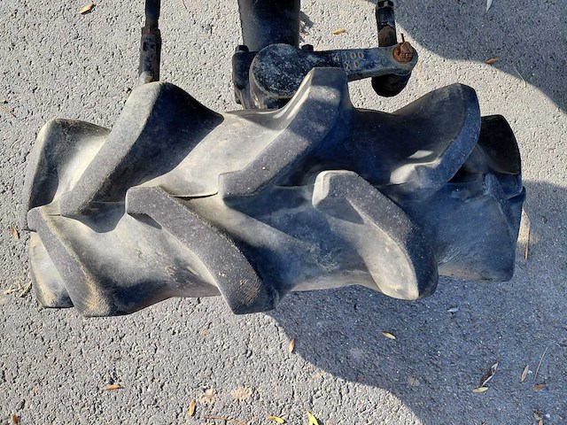 Shibaura p185f vierwielaangedreven minitractor - afbeelding 3 van  13