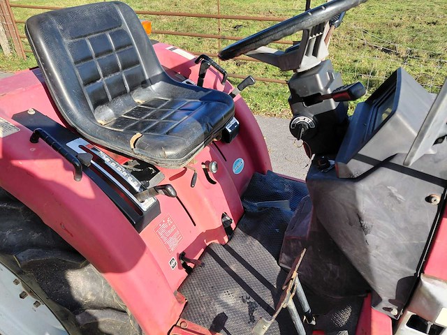 Shibaura p185f vierwielaangedreven minitractor - afbeelding 10 van  13