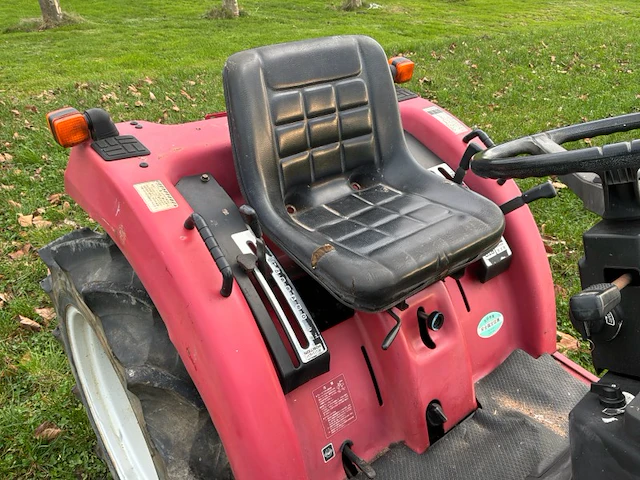 Shibaura p185f vierwielaangedreven minitractor - afbeelding 10 van  20