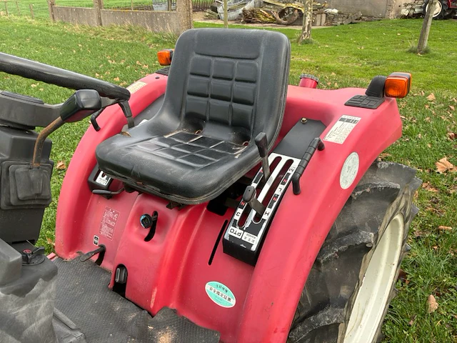 Shibaura p185f vierwielaangedreven minitractor - afbeelding 11 van  20