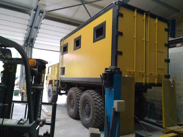 Shipping cell - afbeelding 14 van  18