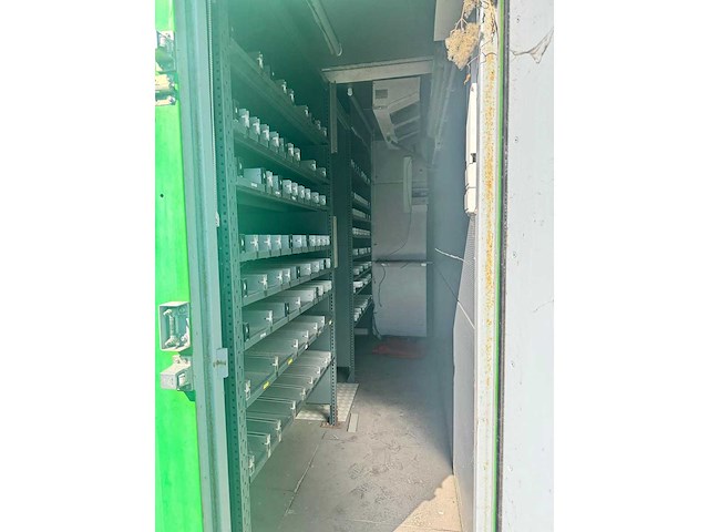 Shop 24 - r3 - verkoopautomaat - afbeelding 2 van  6