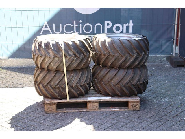 Shovelbanden bkt 31 x 15.50-15 tr-313 2026 nieuw - afbeelding 1 van  1