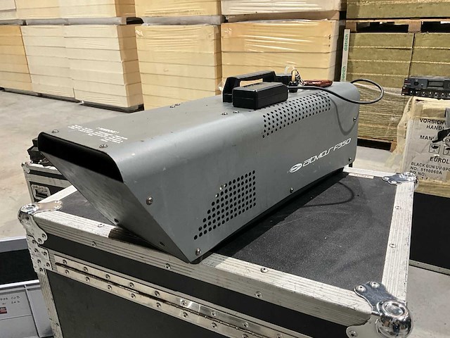 Show tec atmoz f350 mistgenerator - afbeelding 1 van  6