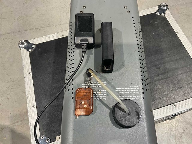 Show tec atmoz f350 mistgenerator - afbeelding 4 van  6