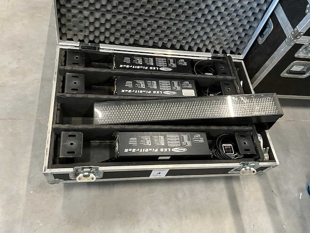 Show tec led pixel track led baar (4x) - afbeelding 1 van  4