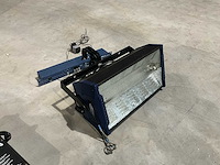 Show tec titanium 1500w dmx strobe met strobe controller-4 strobes - afbeelding 1 van  6