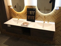 Showroom badkamermeubel vv dubbele spoelbak en kolomkast afm 152x52 / 175x40x15cm