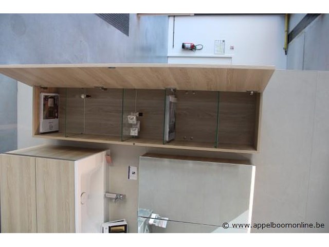 Showroom badkamermeubel vv dubbele spoelbak plus spiegelkast en kolomkast afm 140x49cm / 140x15cm / 160x40cm - afbeelding 2 van  5