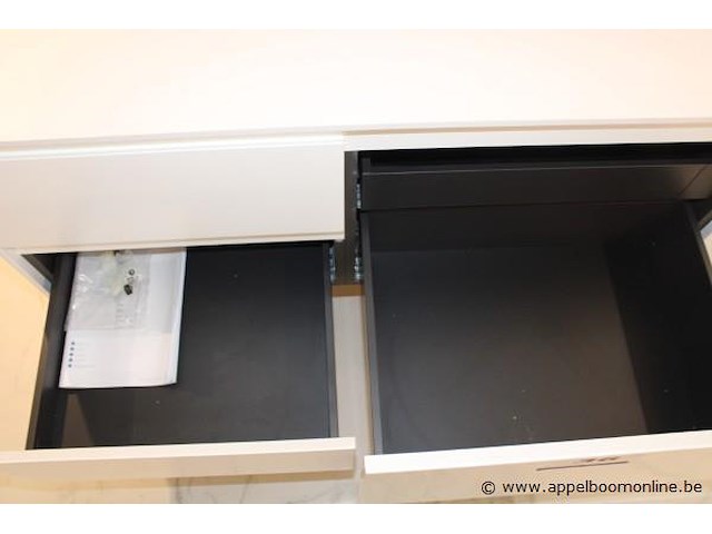 Showroom badkamermeubel vv enkele spoelbak afm 192x54cm - afbeelding 2 van  4