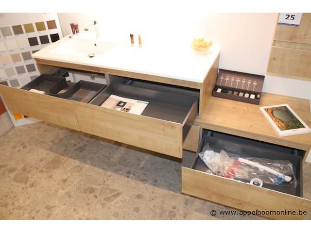 Showroom badkamermeubel vv enkele spoelbak plus kolomkast afm 140x51 / 102x35cm - afbeelding 3 van  5