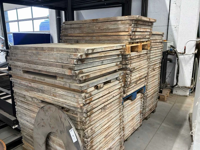 Showroom containers (2x) - afbeelding 9 van  9
