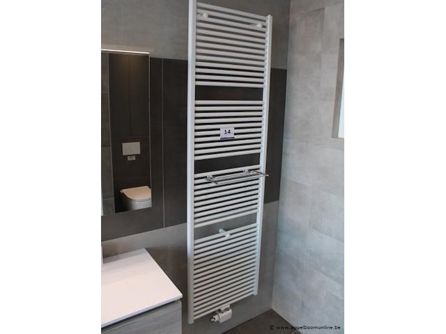 Showroom handdoekdroger - afbeelding 1 van  1
