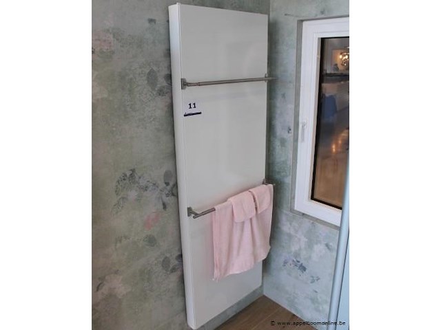 Showroom handdoekdroger - afbeelding 1 van  1