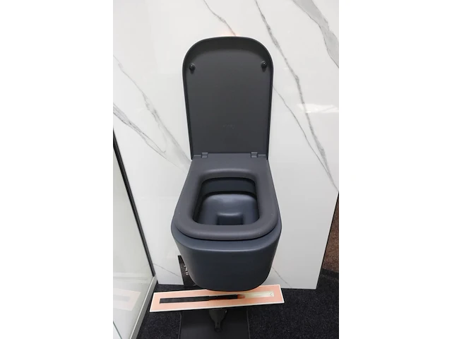 Showroom hangtoilet galassia italy - afbeelding 3 van  6