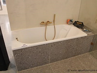 Showroom inbouwbad villeroy & boch afm 169x75cm - afbeelding 1 van  4