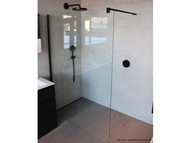 Showroom inloopdouche vv doucheglas 140x200 - afbeelding 1 van  5
