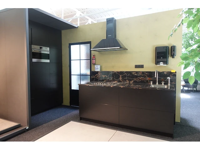 Showroom keuken - afbeelding 1 van  22