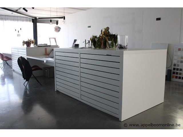 Showroom meubel - afbeelding 1 van  2