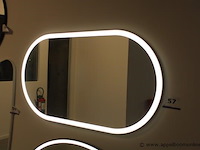 Showroom wandspiegel vv verlichting afm 120x65cm - afbeelding 1 van  1