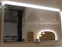 Showroom wandspiegel vv verlichting afm 120x70cm - afbeelding 1 van  2