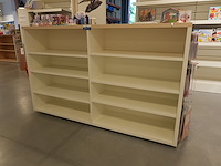 Showroomkast – gondola dubbel met slatwall zijpanelen | wit