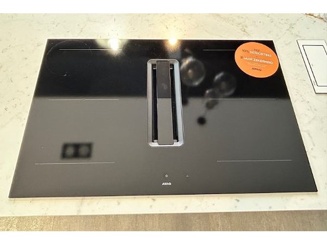 Showroomkeuken met eiland en toestellen - afbeelding 11 van  41