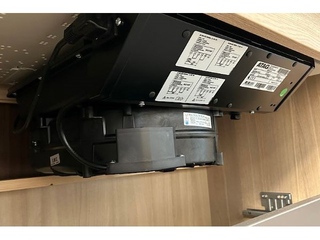 Showroomkeuken met eiland en toestellen - afbeelding 12 van  41