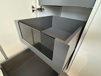 Showroomkeuken met eiland en toestellen - afbeelding 18 van  41