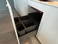 Showroomkeuken met eiland en toestellen - afbeelding 23 van  41