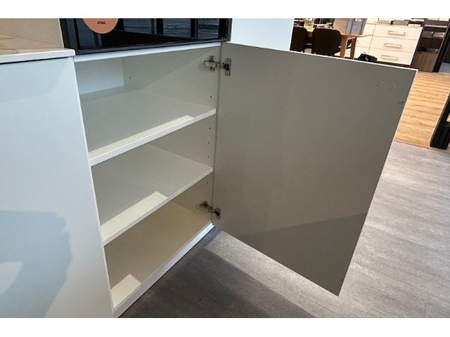 Showroomkeuken met eiland en toestellen - afbeelding 25 van  41