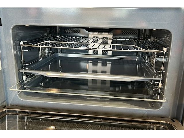 Showroomkeuken met eiland en toestellen - afbeelding 27 van  41