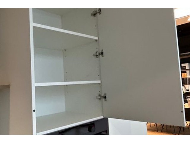 Showroomkeuken met eiland en toestellen - afbeelding 29 van  41