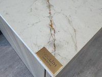 Showroomkeuken met eiland en toestellen - afbeelding 2 van  41