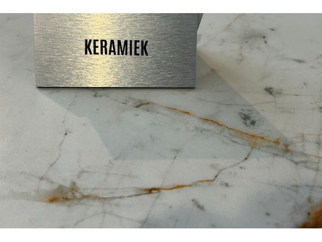 Showroomkeuken met eiland en toestellen - afbeelding 40 van  41