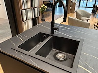 Showroomkeuken met eiland en toestellen - afbeelding 12 van  43