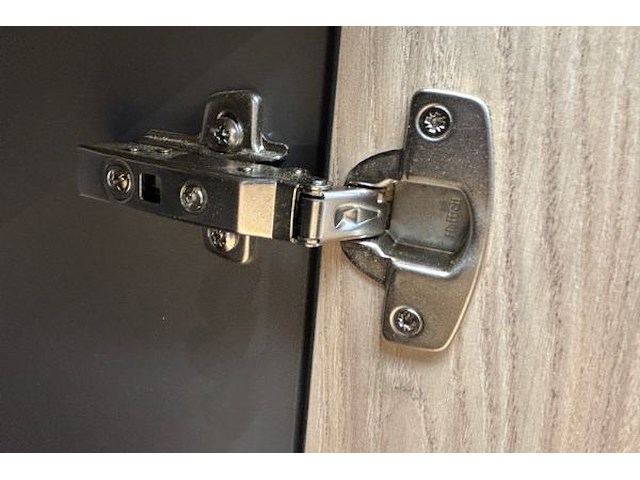 Showroomkeuken met eiland en toestellen - afbeelding 23 van  43