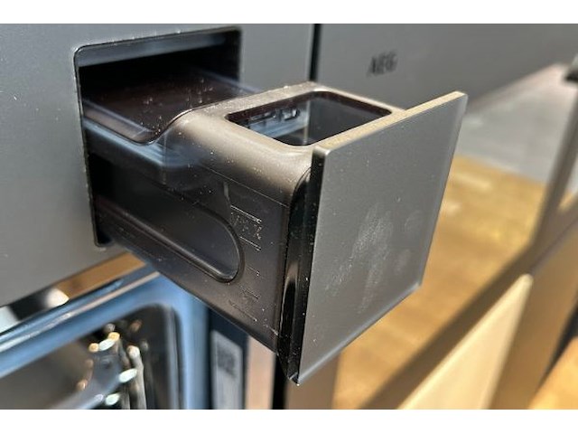 Showroomkeuken met eiland en toestellen - afbeelding 31 van  43