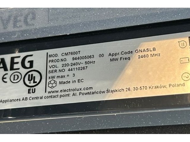 Showroomkeuken met eiland en toestellen - afbeelding 38 van  43