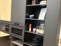 Showroomkeuken met eiland en toestellen - afbeelding 39 van  43