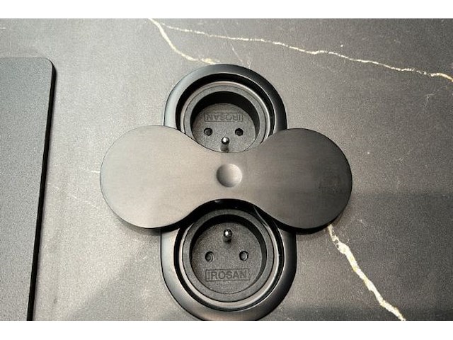 Showroomkeuken met eiland en toestellen - afbeelding 7 van  43